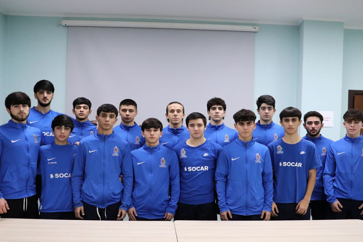 U-19-un üzvləri ilə görüş keçirilib - FOTO 