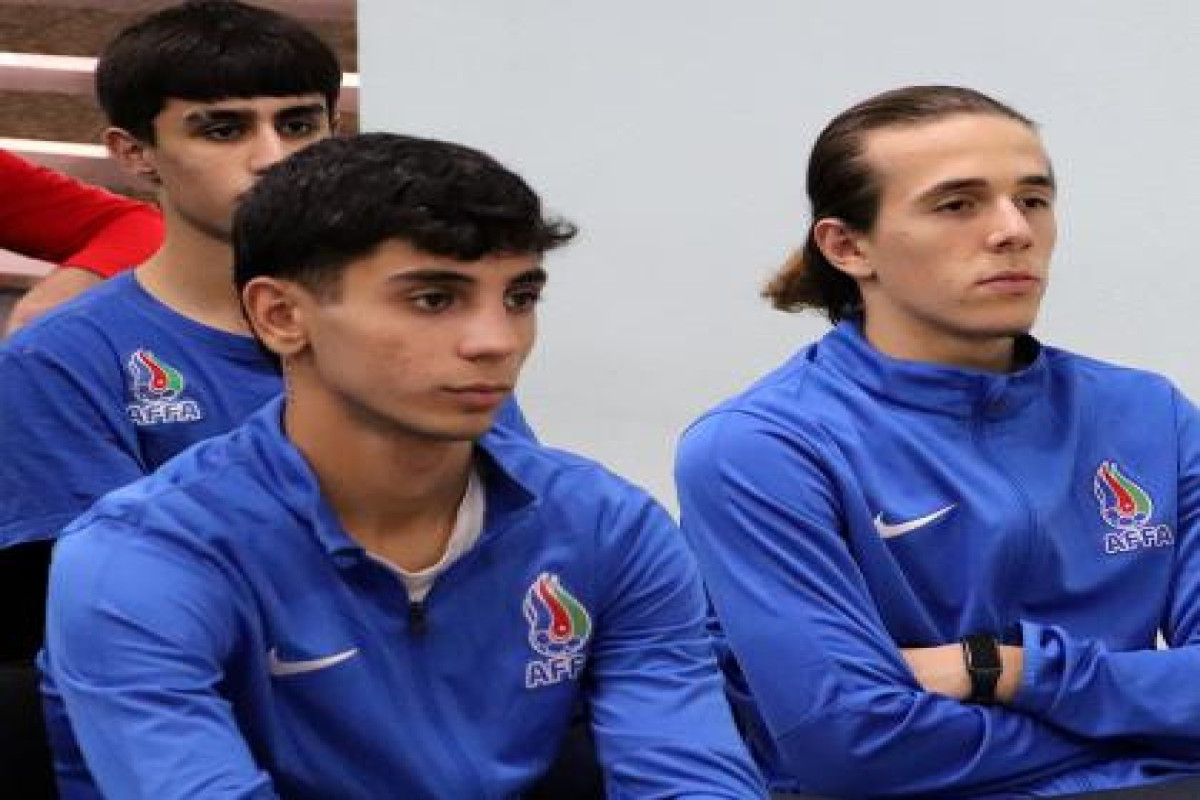 U-19-un üzvləri ilə görüş keçirilib - FOTO 