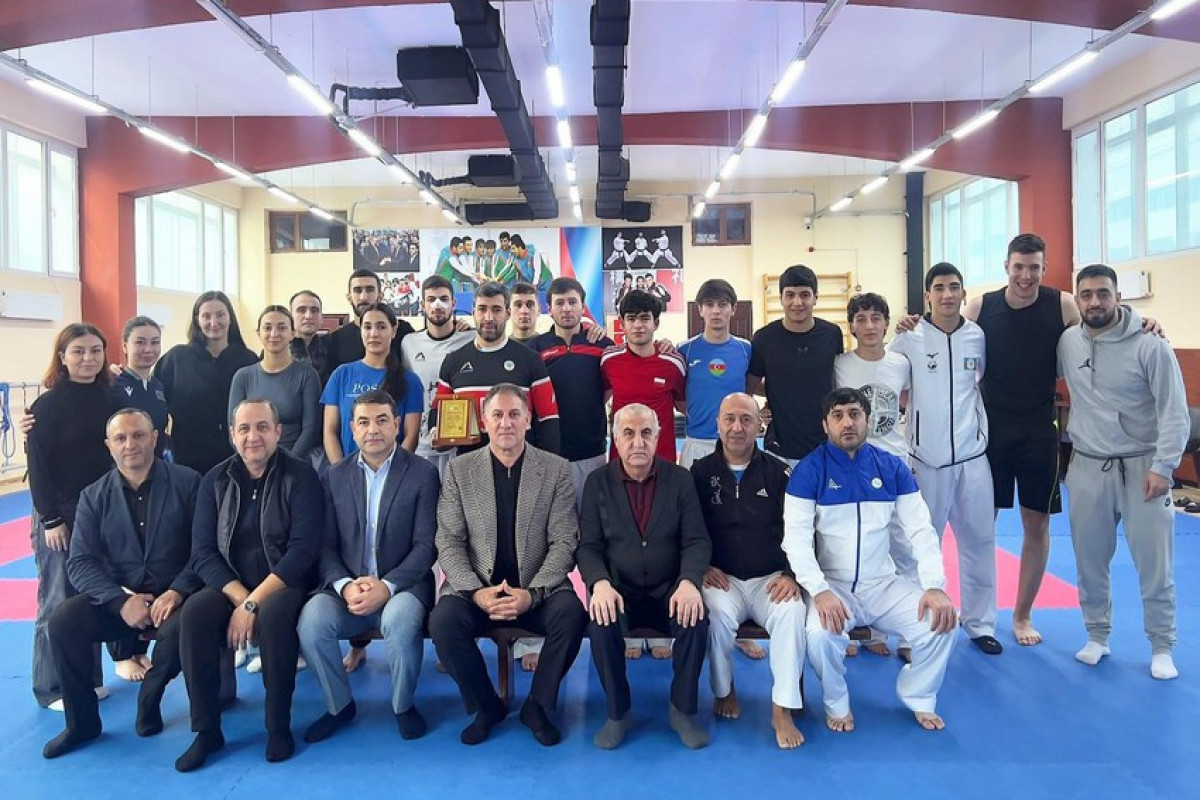 Azərbaycan Karate Federasiyasının rəhbərliyi millinin üzvləri və məşqçilərlə görüş keçirib