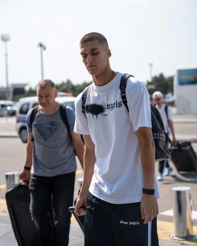 “Qarabağ” Avstriyaya yollanıb - FOTO 