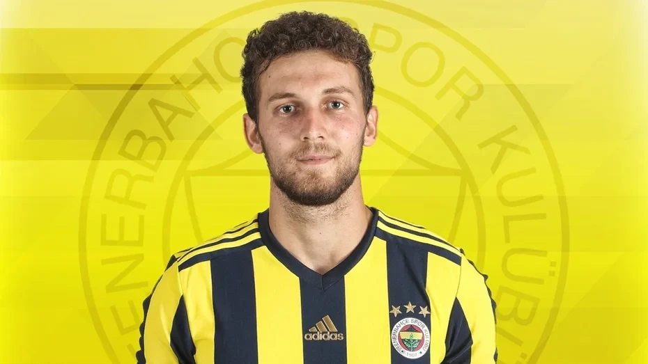 6 ildən sonra "Fənərbaxça"ya dönür: "Sarı-lacivərdlilər" daha bir transferi tamamlayıb 