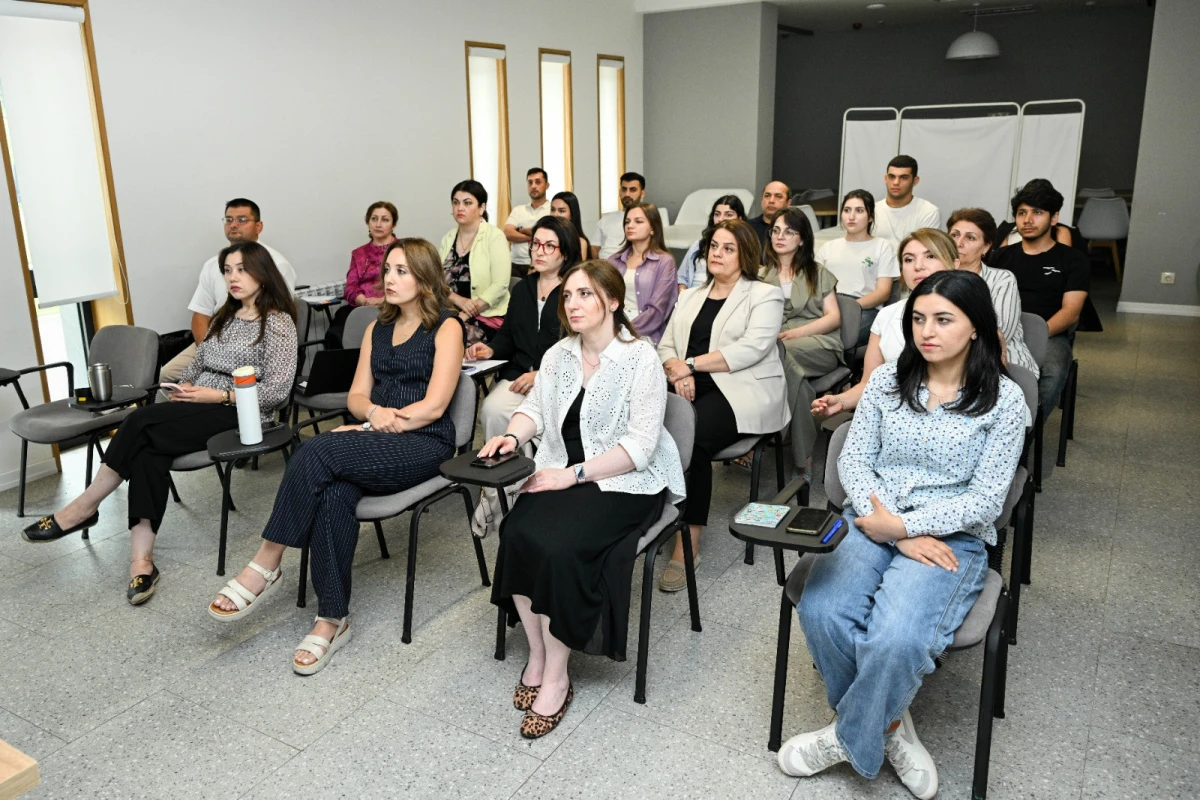 BOK-un tibbi ekspertindən Bakıda elmi-praktik təlim - FOTO 
