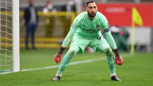 Donnarumma İngiltərə yolunda