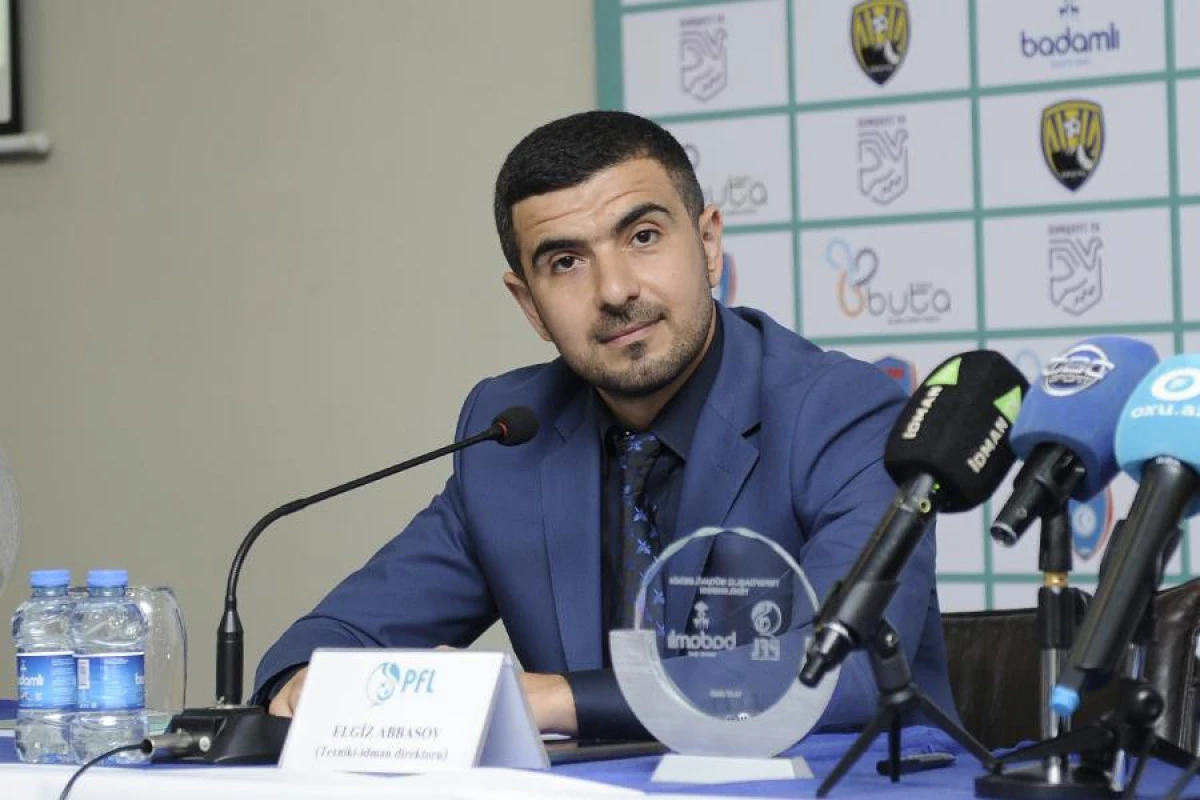 Elgiz Abbasov: "Hazırda 4 stadionda problem mövcuddur"