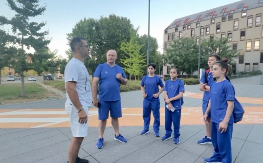 MOK rəsmisi idman gimnastlarımızla görüşüb
