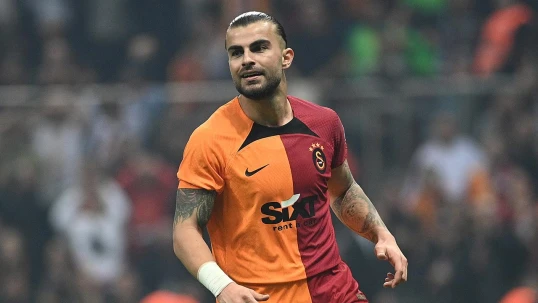 "Qalatasaray" 2 futbolçu ilə müqavilə yeniləyib - Rəsmi 