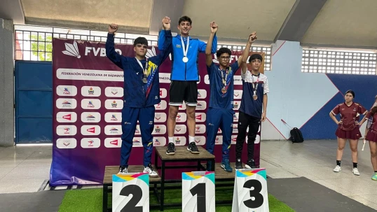 Yeniyetmə badmintonçularımız beynəlxalq turnirdə qızıl medal qazanıblar