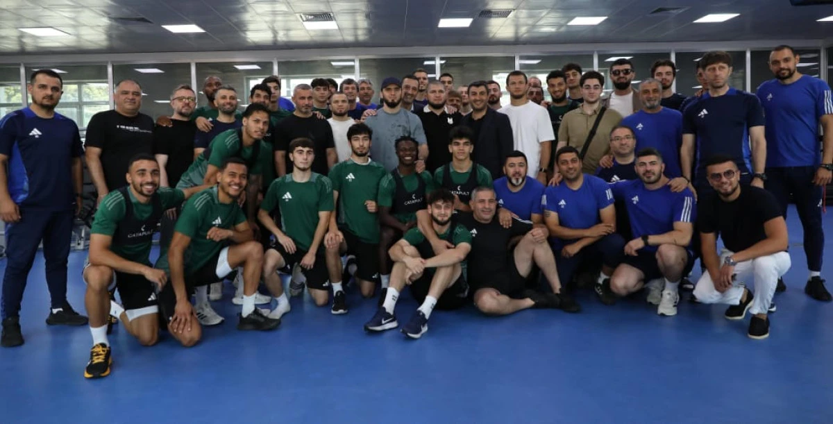 UFC döyüş gecəsinin fəxri qonaqları “Qarabağ”ın bazasında olublar - VİDEO 