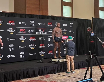 UFC turnirində iştirak edəcək idmançıların rəsmi çəkiölçmə mərasimi baş tutub