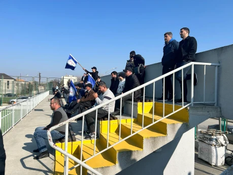 Azarkeşlər Binə qəsəbə stadionunu doldurublar - FOTO 