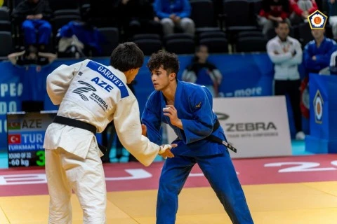 Təmsilçilərimiz Avropa Kubokunun ilk günündə 3 medal qazanıb
