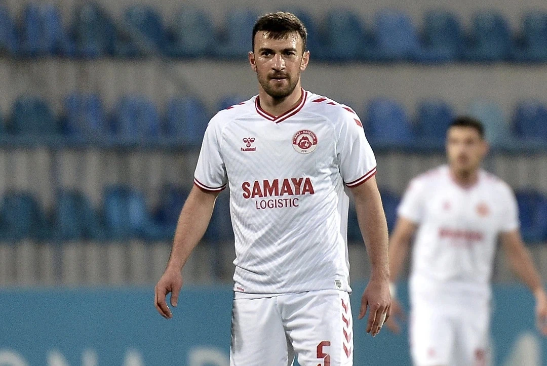 Qara Qarayev: “Azərbaycan futboluna layiq olmağa çalışmışam”