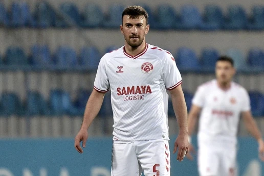 Qara Qarayev: “Azərbaycan futboluna layiq olmağa çalışmışam”