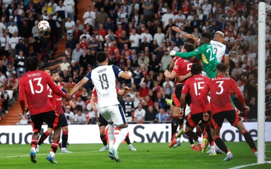 "Tottenhem” hesabı açdı - YENİLƏNİR 