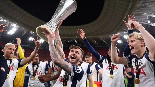 "Tottenhem" oyunçularına medal çatmadı, UEFA üzr istədi - VİDEO 