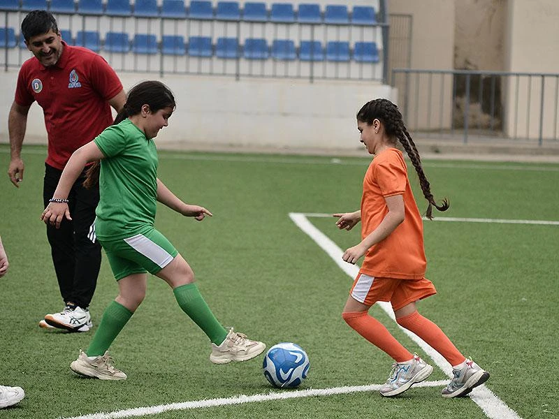 FIFA-nın dəstəyi ilə Bakıda kütləvi futbol festivalı keçirilib