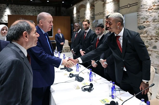 Rəcəb Tayyib Ərdoğan "Qalatasaray"ı qəbul edib - FOTO 