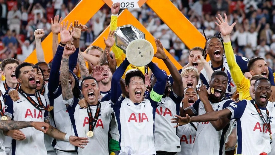 "Tottenhem" 4 futbolçusu ilə yollarını ayırıb