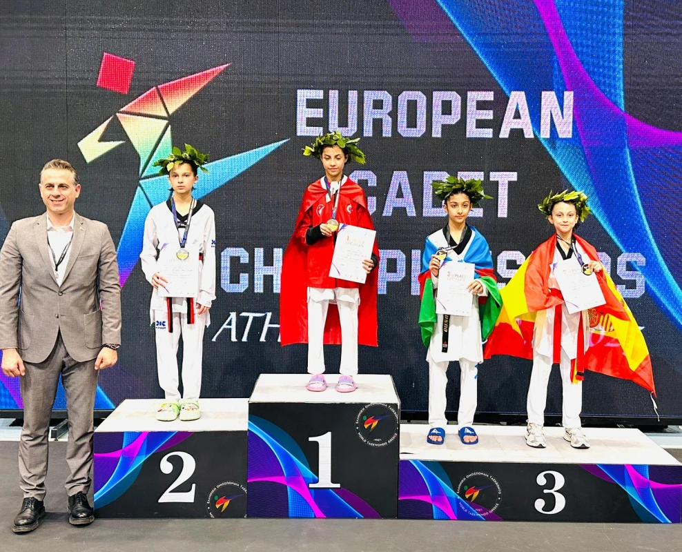 Daha bir idmançımız Afinada medal qazanıb