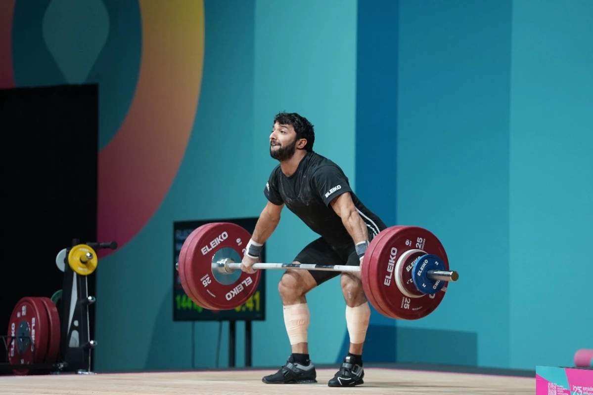 İsa Rüstəmov İslamiadada üç medal qazandı - FOTO 