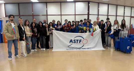 İslamiadanın mükafatçıları Vətənə qayıdıblar