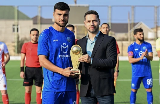 I Liqa klubunun futbolçusu mükafatlandırılıb