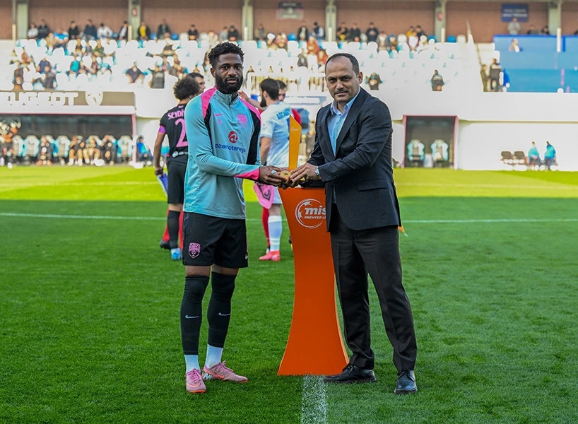 “Sabah”ın futbolçusu mükafatlandırılıb