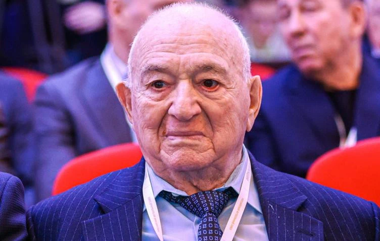 Olimpiya çempionu vəfat edib