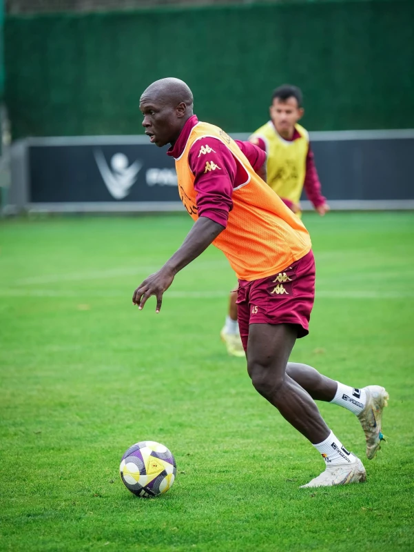 “Neftçi” “Turan Tovuz”la matçın hazırlığını başa vurub - FOTO 