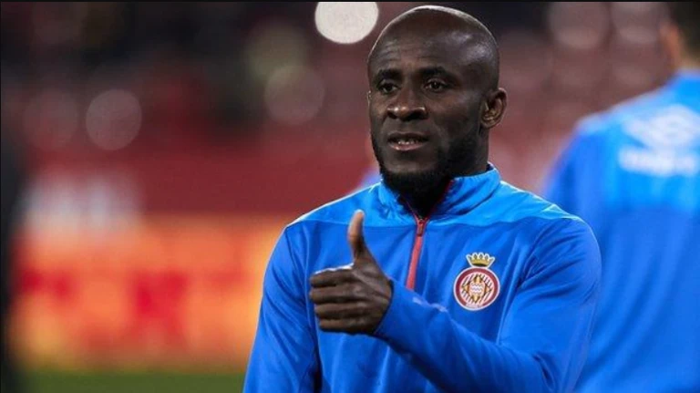 “Roma”nın sabiq hücumçusu karyerasını bitirib