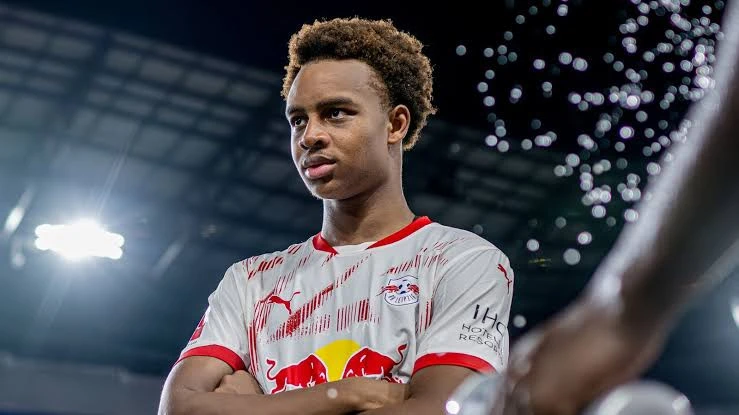 19 yaşlı almaniyalı dünya nəhənglərinin hədəfində