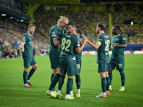 "Liverpul" və "Mançester Siti" Premyer Liqa forvardını hədəfləyir