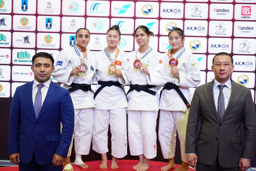 Cüdoçularımızdan beynəlxalq turnirdə 6 medal - FOTO 