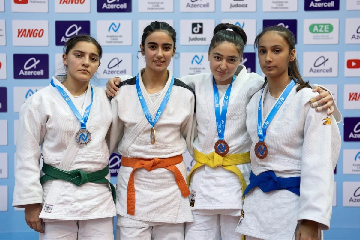 Bakı birinciliyində daha 6 çəki dərəcəsində medalçılar bəlli olub - FOTO 