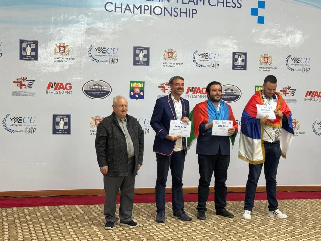 Azərbaycan şahmatçıları Avropa çempionatında təltif olunublar - FOTO 