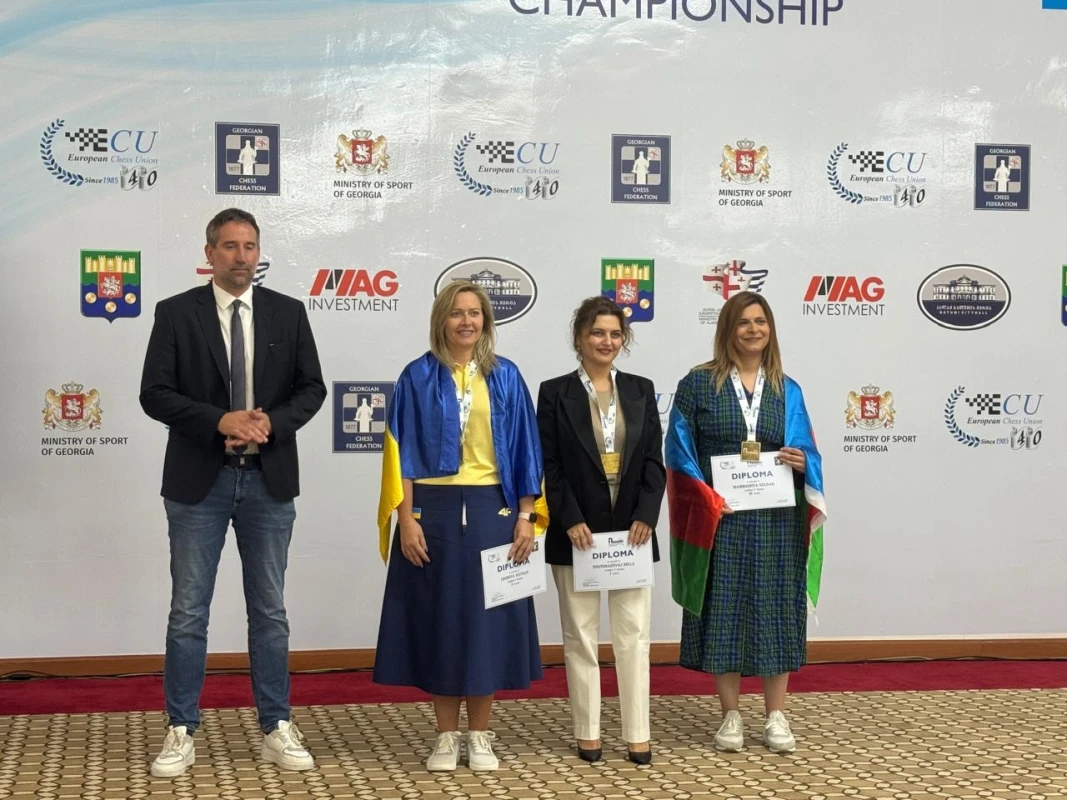 Azərbaycan şahmatçıları Avropa çempionatında təltif olunublar - FOTO 