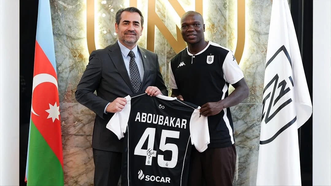 Abubakar rəsmən “Neftçi”də - FOTO 