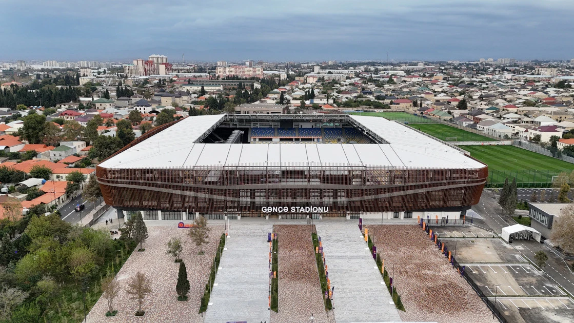 Prezident İlham Əliyev Gəncə şəhər stadionunun açılışında iştirak edib - FOTO 