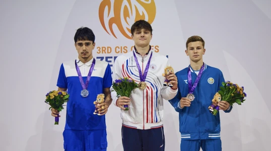Azərbaycan üzgüçüləri III MDB Oyunlarında üç medal qazanıb - FOTO 
