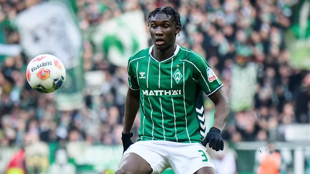 18 yaşlı müdafiəçi "Çelsi"nin radarında