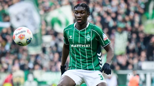 18 yaşlı müdafiəçi "Çelsi"nin radarında