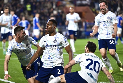 A Seriyası: Lider 3 xalı 4 qolla qazandı