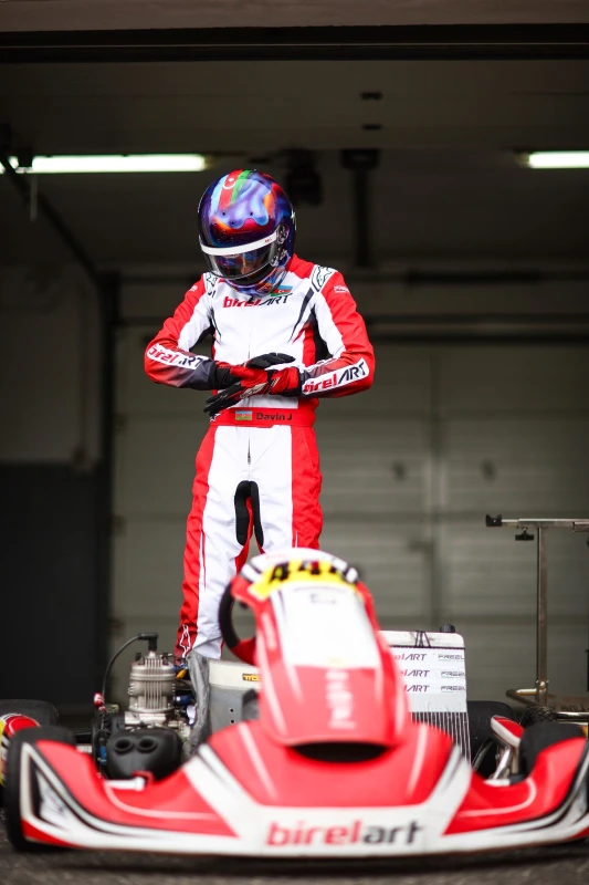 Azərbaycanlı pilot Portuqaliyada qalib oldu - FOTO 