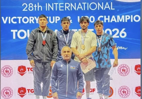 Güləşçilərimiz “Çempionlar” turnirinin ilk günündə 5 medal qazanıb
