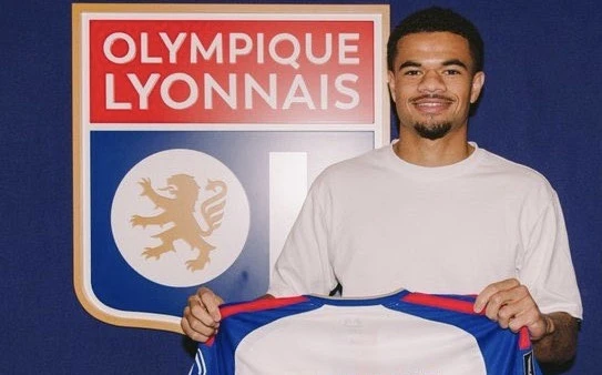 “Lion”dan müdafiəçi transferi