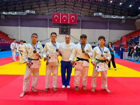 Yığmamızdan 4 medal