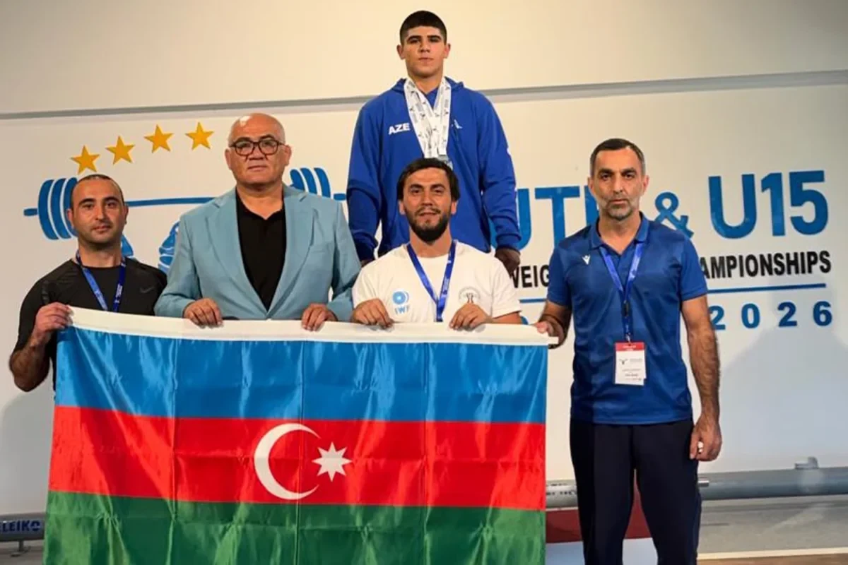 Fəxrəddin Allahverdiyev Avropa birinciliyində 3 gümüş medal qazanıb