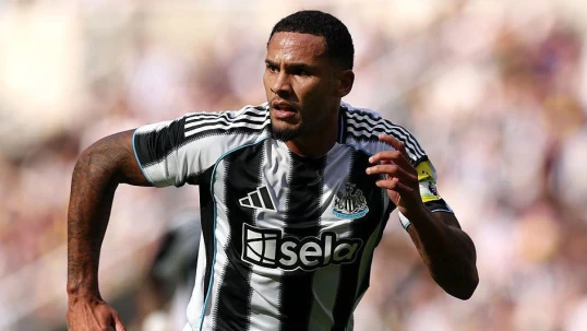 "Nyukasl" kapitanı ilə yollarını ayırdı