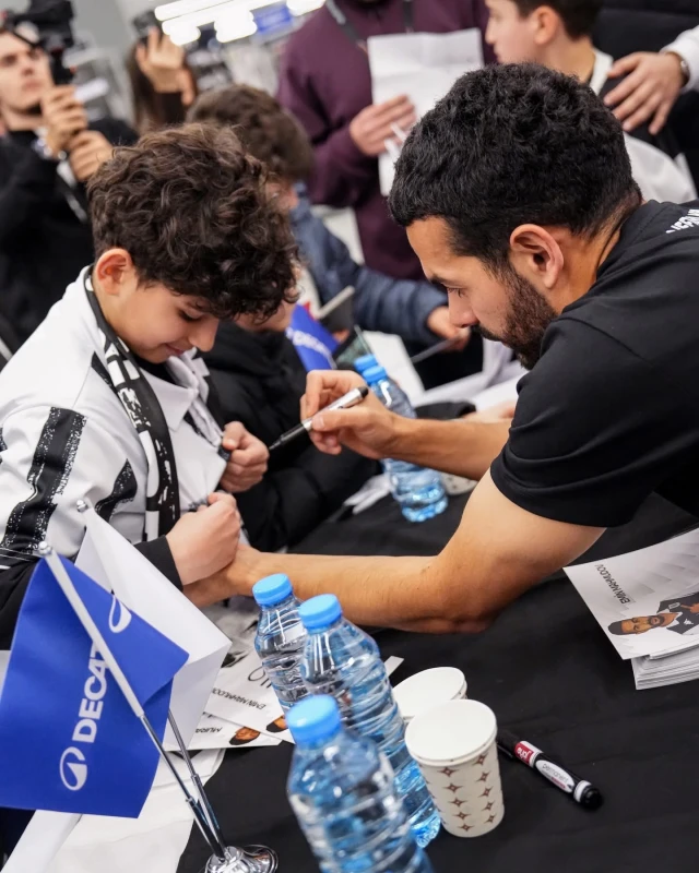 “Neftçi”nin rəsmi mağazasının açılış mərasimi baş tutub - FOTO 