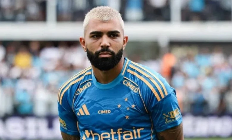 Tanınmış futbolçu “Santos”da oynayacaq